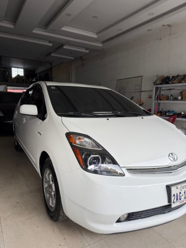 Prius 2006 full ក្នុងលឿង