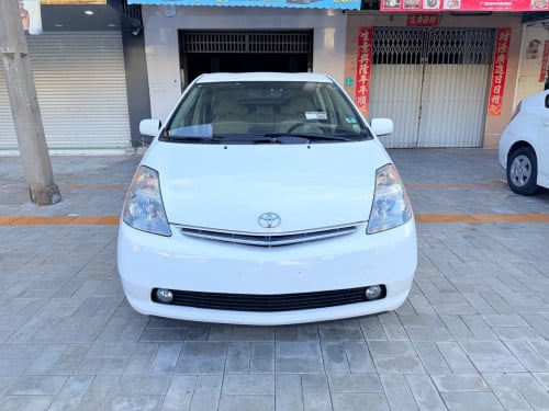 Prius 2008 Full options ខាងក្នុងលឿង