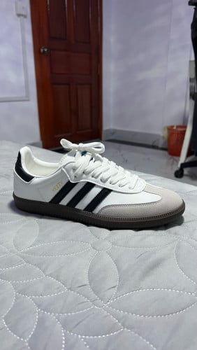Resell Samba shoes Grade A Size 41 New 100%