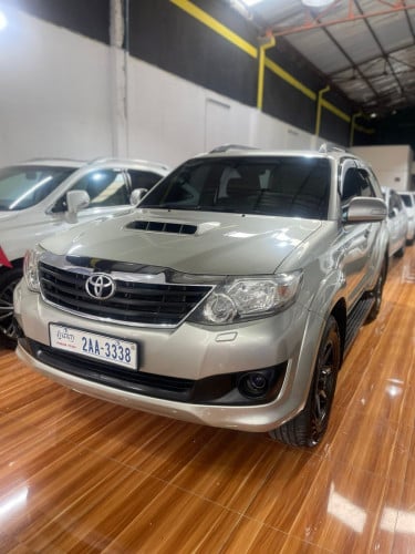 Toyota Fortuner full option 2013 ម្ចាស់ដើម