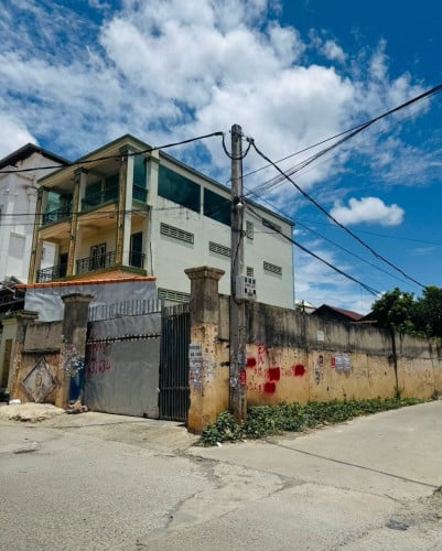 ដីកែងសំរាបលក់បន្ទាន់ខ្លាំង នៅសង្កាត់ស្ទឹងមានជ័យ ចុះពីផ្លូវសូឡាបន្តិច