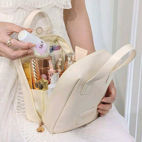 កាបូបដាកគ្រឿងសំអាង