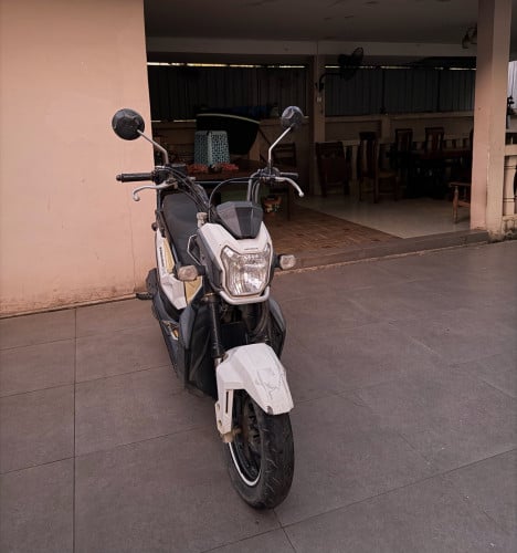 ម៉ូតូលក់