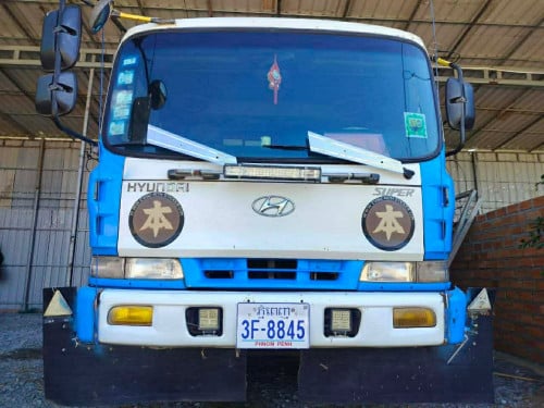 ឡានដឹកដី លក់បន្ទាន់