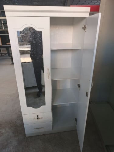 ទូរខោអាវ