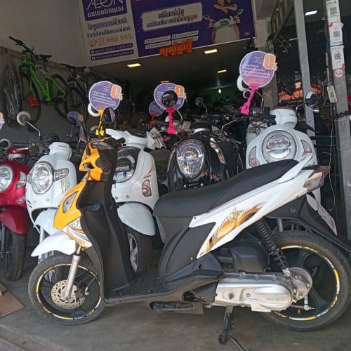 ហាង លឹមហ៑ួរ មានសេវ៉ាបង់រំលួស មានទាំងម៉ូតូថ្មី១តឹក