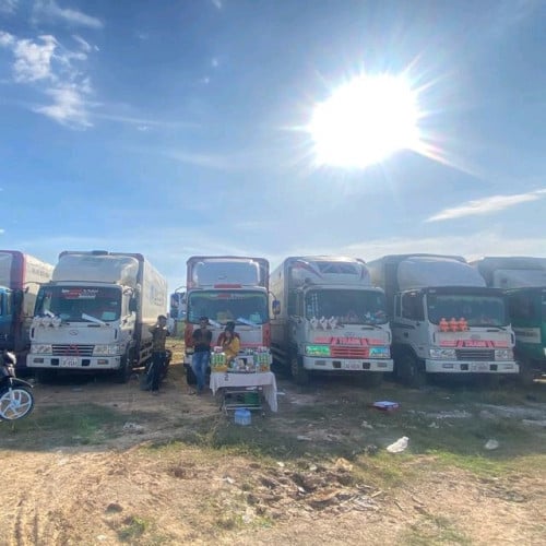 ឡានដឹកទំនិញជួលដឹក និង ជូលខែ