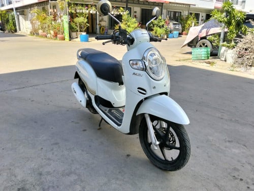 ម៉ូតូស្អាតឆ្នាំ020 ម៉ាស៊ីនតាន់អត់បេះដូង