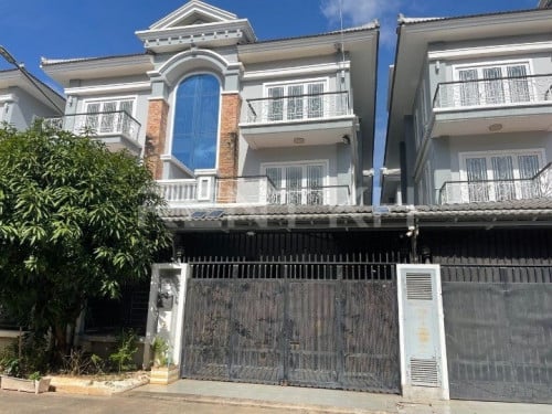 វីឡាភ្លោះសម្រាប់ជួលនៅបុរី វិមានភ្នំពេញ 598 / Twin Villa for Rent at Borey Vimean Phnom Penh 598