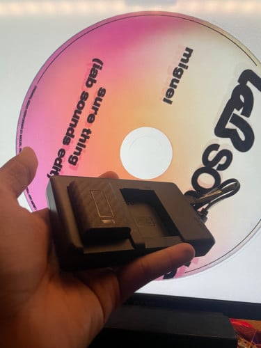 ថ្ម នឹង dual charger A6300 A6400