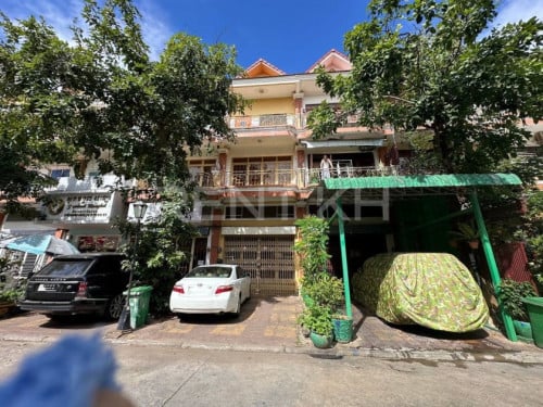 ផ្ទះ​ល្វែងនៅបុរីសុភមង្គលជ្រោយចង្វារ​ / Flat house at Borey Sopheak Mongkol Chroy Changvar