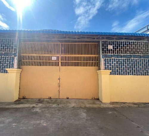 🔰ឃ្លាំងជួលនៅច្បាអំពៅ ។