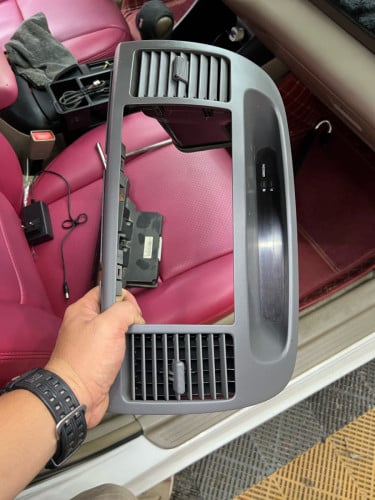 គំរបម៉សុិនត្រជាក់ Zin ដោះពីឡានខ្លួនឯង