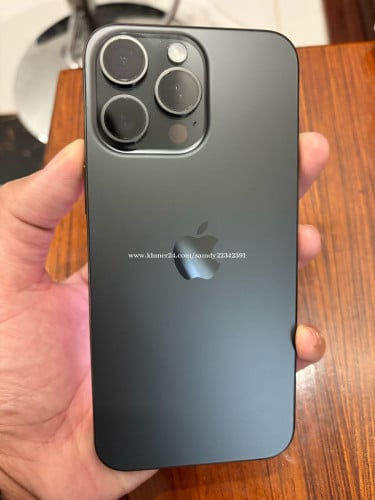 15 Pro Max 256g 99% new - LLA (sim locked)