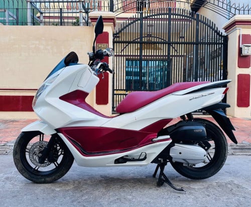 HONDA PCX(Price1300$,150cc,2015)From Japan have ID card មានពន្ធ មានកាតគ្រី