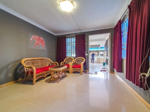 House 1 bedroom for rent in Toul Tompoung area