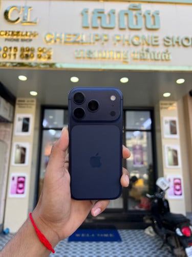 iPhone 17 pro LL/A 1TB blue Battery 100%🔋 មួយទឹកសំនុំសុីន