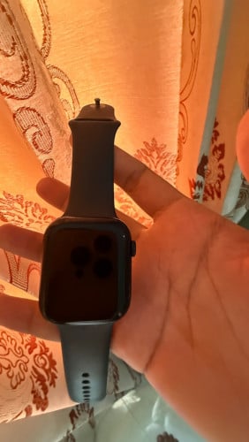 iwatch series 8 for sell 45mm battery 93% have box