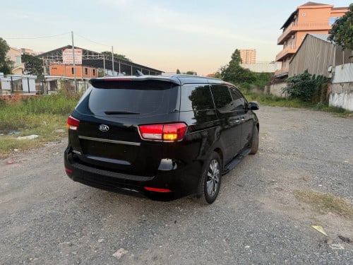 Kia Carnival 2015full option ទ្វាអូតូ3