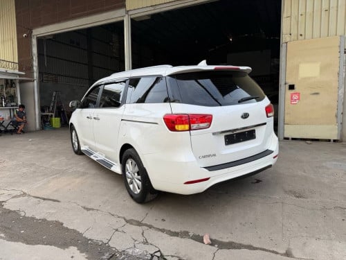Kia Carnival 2016