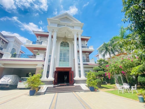 King B Villa For rent in borey penghout boeung snor