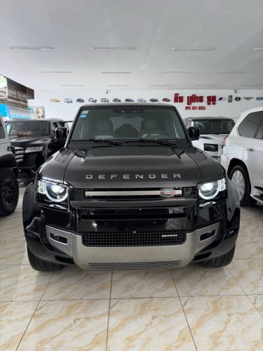 Land Rover Defender 2023