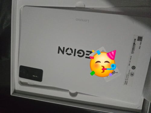 Lenovo Legion Y700 4th Generation 8.8-inch Snapdragon 8 ដូចថ្មី 99% 512GB មានខ្សែរនិង ឆ្នាំងសាក