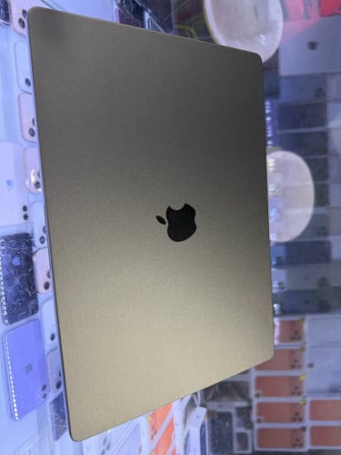MacBook Pro M2 16-inch  (2023), Ram 16GB, Storage 512GB នៅស្អាត97.99% ថ្ម91%, សាក162ដង