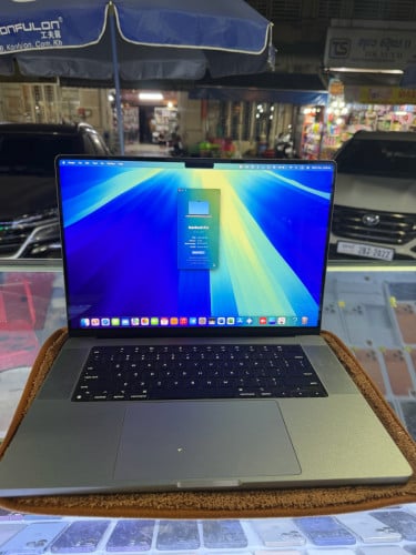 MacBook Pro M2 16-inch  (2023), Ram 16GB, Storage 512GB នៅស្អាត97.99% ថ្ម91%, សាក162ដង