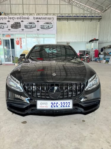 Mercedes Benz C300 2015 luxury up AMG full option