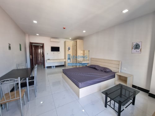 N448 | Nice Studio Apartment For Rent with Elevator in Toul Tom Pong Area