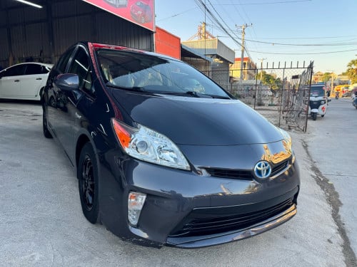 Prius 2014 sorla option3 ឡានស្អាតស៊ីនមួយជុំតំលៃសមរម្យ