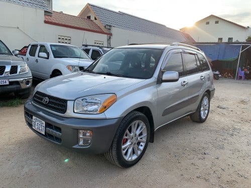 Rav4L ឆ្នាំ 2001 ប៉ុង1 ឡានស្អាត