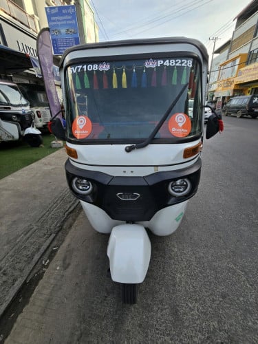Re bajaj2024លក់2650$