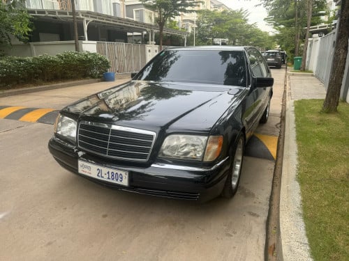 S320 ម៉ាសុីនសាំងសំណុំស្រុីន ជាន់ស្ទុះ ប្រព័ន្ធភ្លេីងដំណេីរការទាំងអស់ ទ្វាបិតទាំងអស់