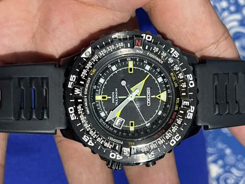 Seiko Original តួស្អាតម៉ាសុីនអេម ឆ្កូតបាតបន្តិច វៃដូថែមលុយក៏បាន