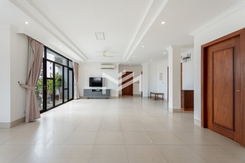 Spacious 3 Bedrooms For Rent in Toul Tompong Area Close to Russian Market.