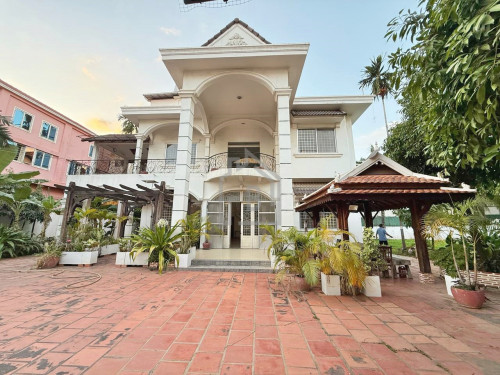 Spacious 6 Rooms Villa for RENT near KHMER -SOVIET FRIENDSHIP HOSPITAL