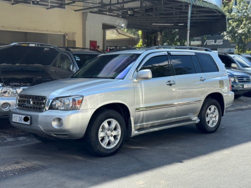 Toyota Highlander 2005 4ម៉ាសុីន(V4) ប៉ុង1 កៅអីចុច ពណ៌ប្រាក់ ថ្នាំហ្សុីន90%