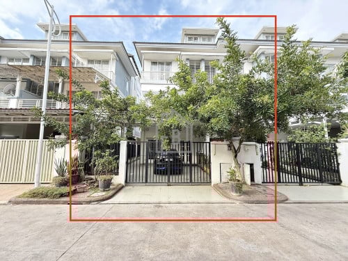 Twin-Villa 4 Bedrooms for RENT near New Steng Mean Chey Market