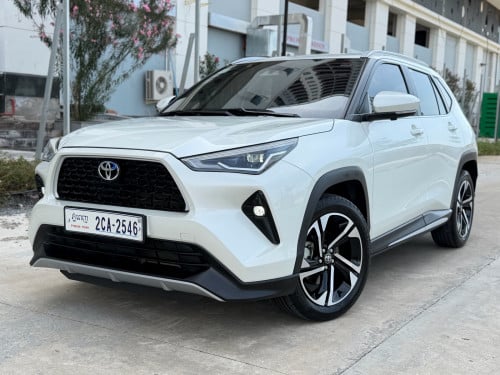 Yaris . Cross . 024 -full ម្ចាស់ ដេីម ទីមួយ ទឹក ថ្នាំ សុីនមួយជុំ