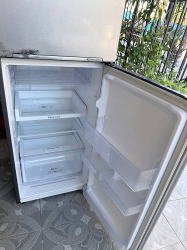 លក់ធូរធូរចែកគ្នាប្រើ