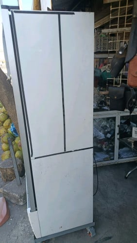 ទូផ្លាសសេ