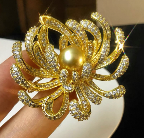 កន្លាស់ អាវ សុីញអាវ