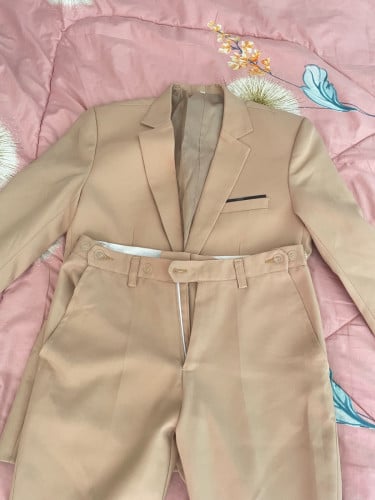 អាវធំនឹងខោ