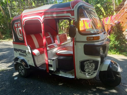 កង់បីលក់ប្រញាប់លុយ 019 ខែ 5  នៅស្អាត។ចង់លក់ដូរស៊េរីទើបតែជិះបាន 3 ខែ ។ តម្លៃ 1650 ចចារបាន