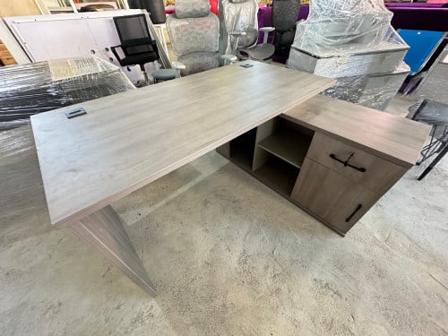 តុការិយាល័យ1.40mx1.20m