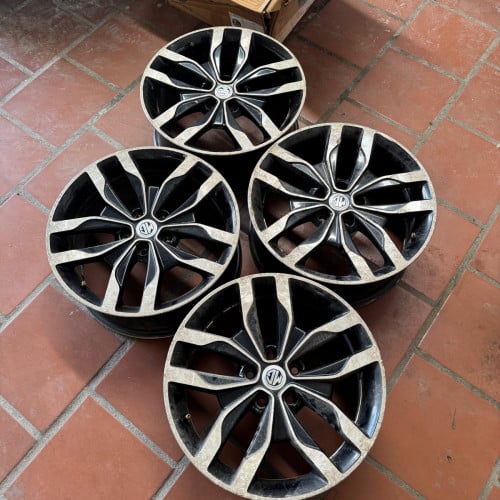 យ៉ាន់​ រង្វង់​ 17 MG មួយទឹកលក់