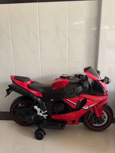 ចង់លក់ម៉ូតូអាគុយ កូនក្មេង នៅស្អាត 95% អាចទ្រទម្ងន់ 60 kg ចុះក្រោម (កូនប្រើបាន ៣ ដងទេ)