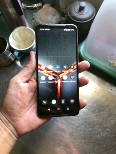 លក់បងៗ ROG phone ll សានុំ ស៊ីមពីរ រ៉េម8 128g